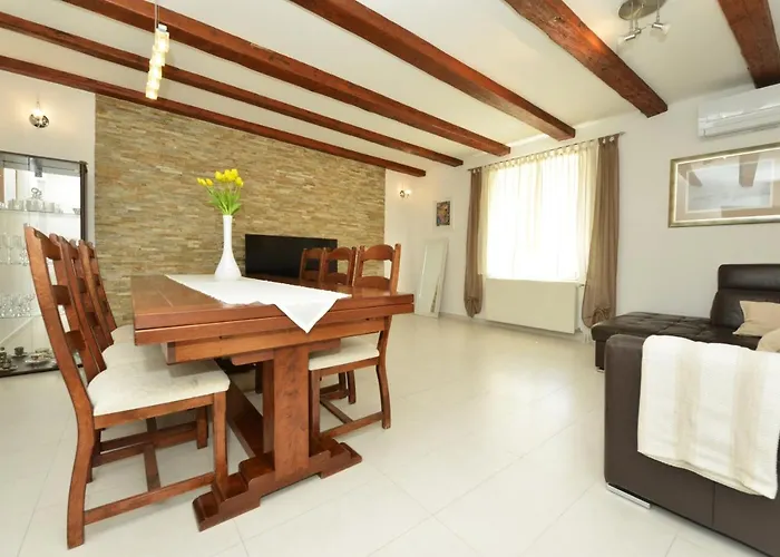 Διαμέρισμα Lorena *